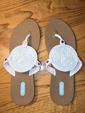 Women's OKA-B Seahorse Flip Flips, Size 7
